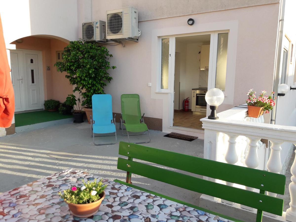 Apartments Gracia & Toni โตรกีร์ ภายนอก รูปภาพ
