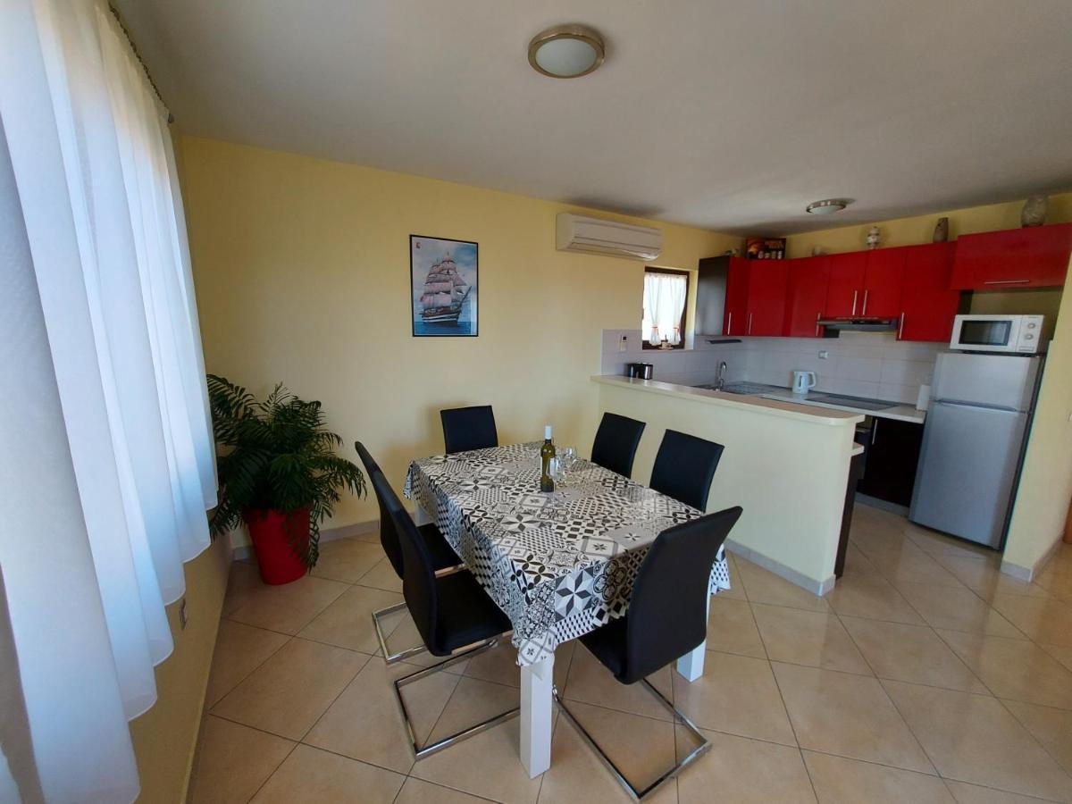 Apartments Gracia & Toni โตรกีร์ ภายนอก รูปภาพ