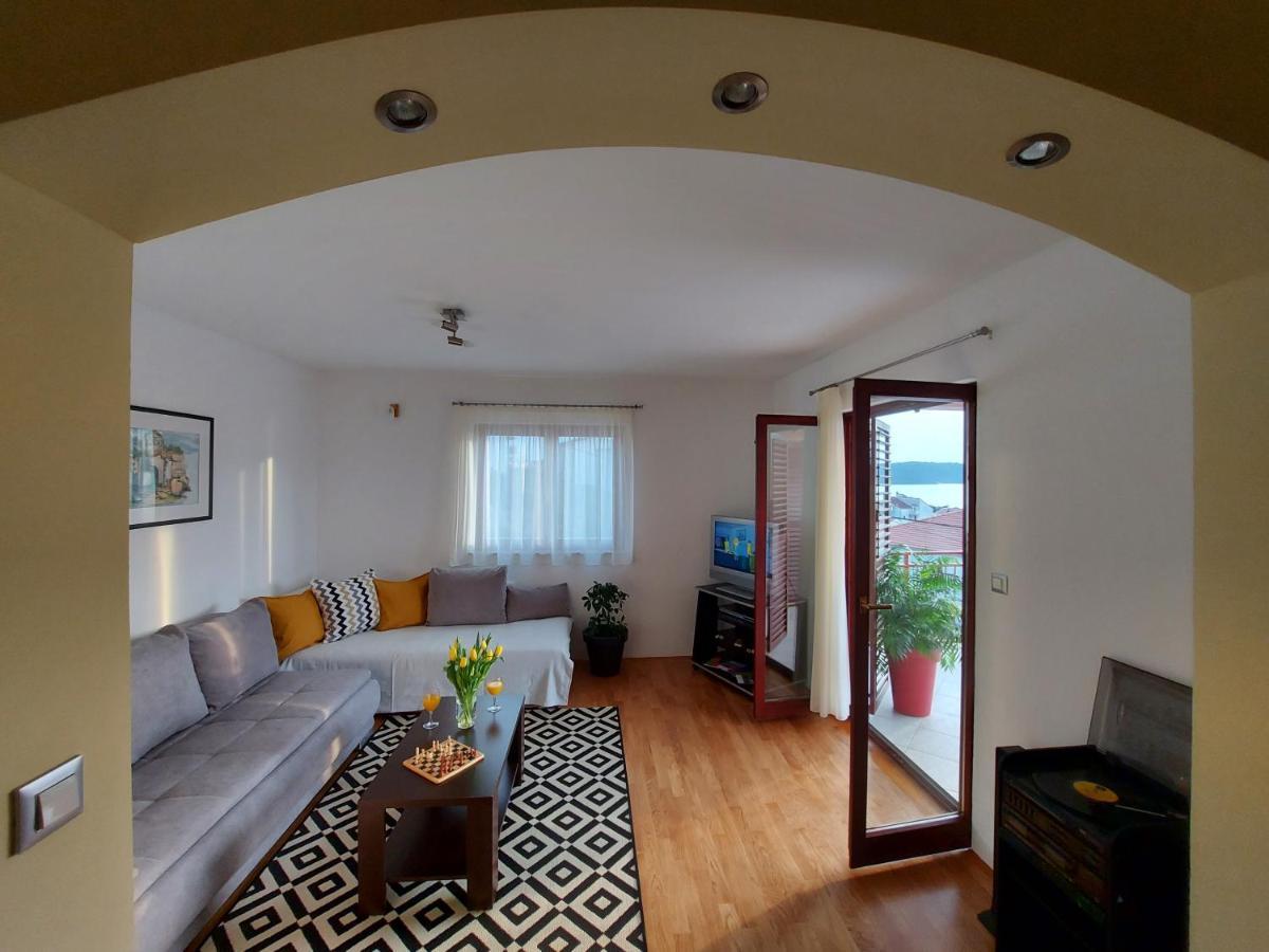 Apartments Gracia & Toni โตรกีร์ ภายนอก รูปภาพ