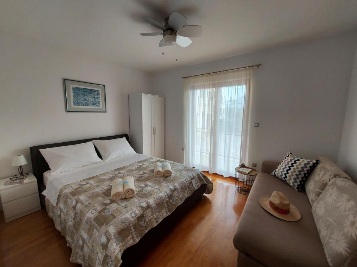 Apartments Gracia & Toni โตรกีร์ ภายนอก รูปภาพ