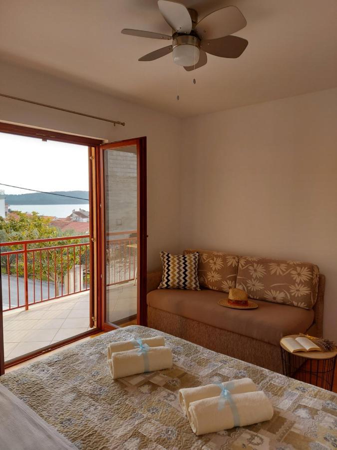 Apartments Gracia & Toni โตรกีร์ ภายนอก รูปภาพ