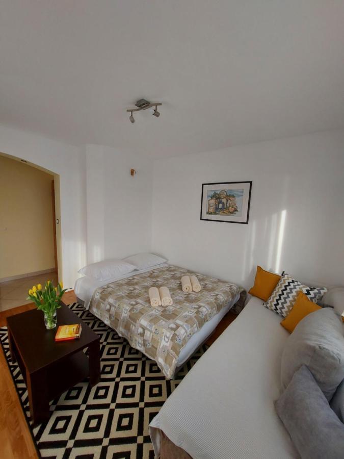 Apartments Gracia & Toni โตรกีร์ ภายนอก รูปภาพ